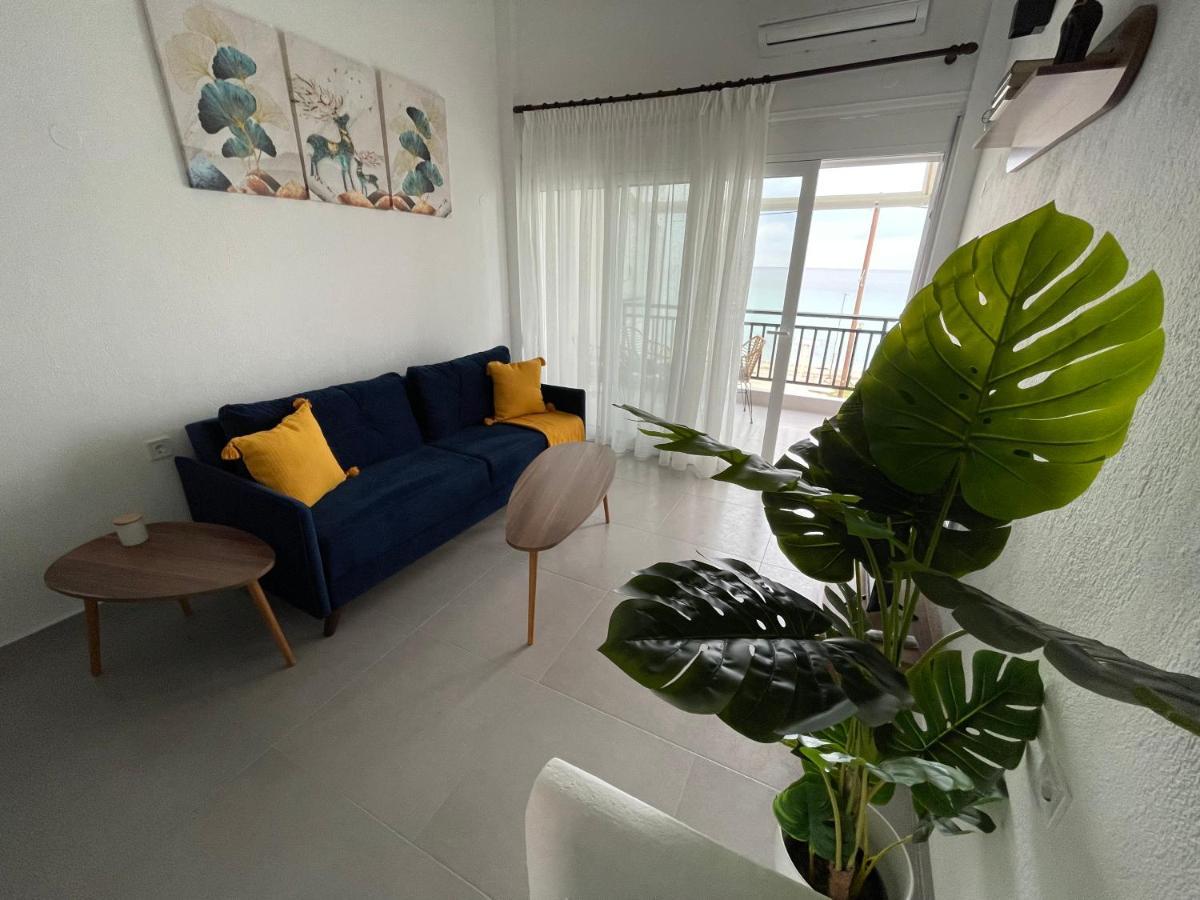 Sea View Loft Apartment Nea Roda Luaran gambar