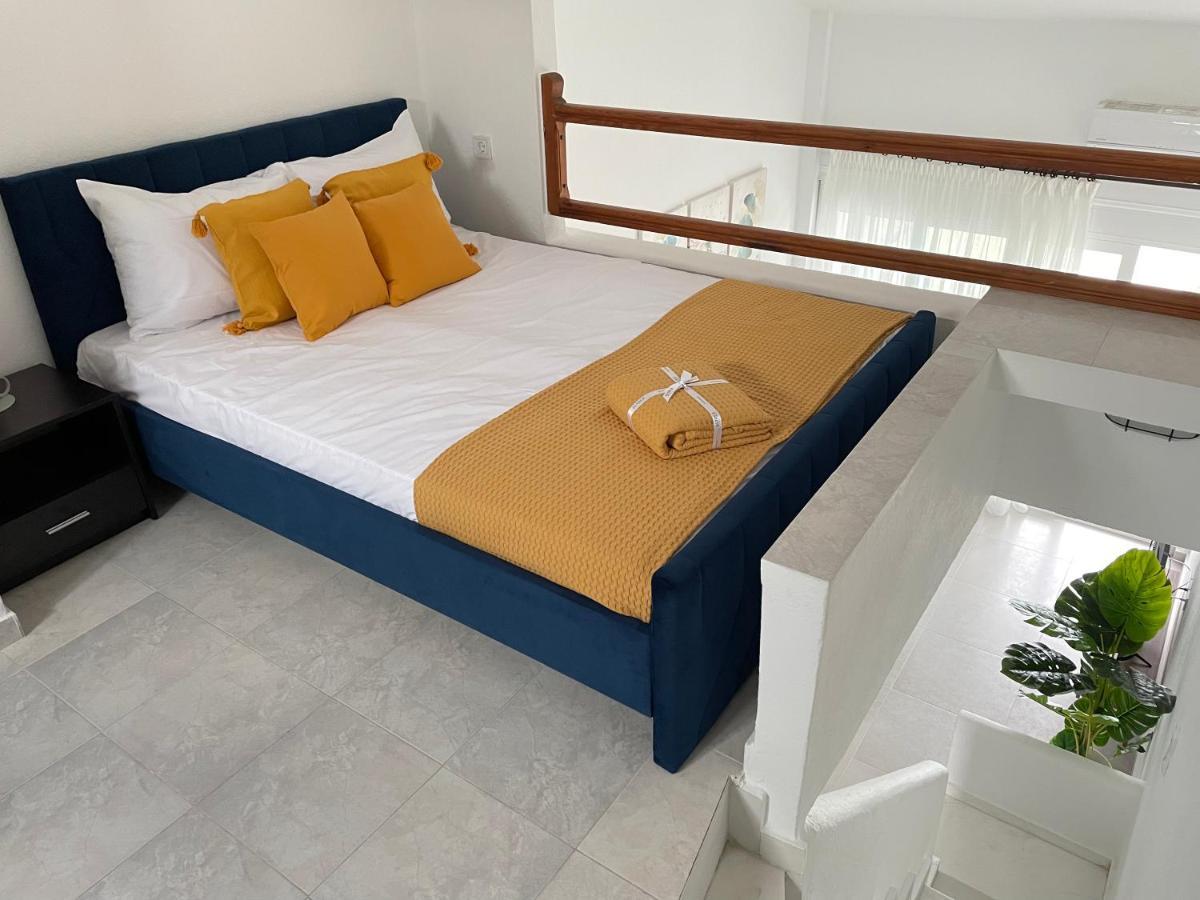 Sea View Loft Apartment Nea Roda Luaran gambar