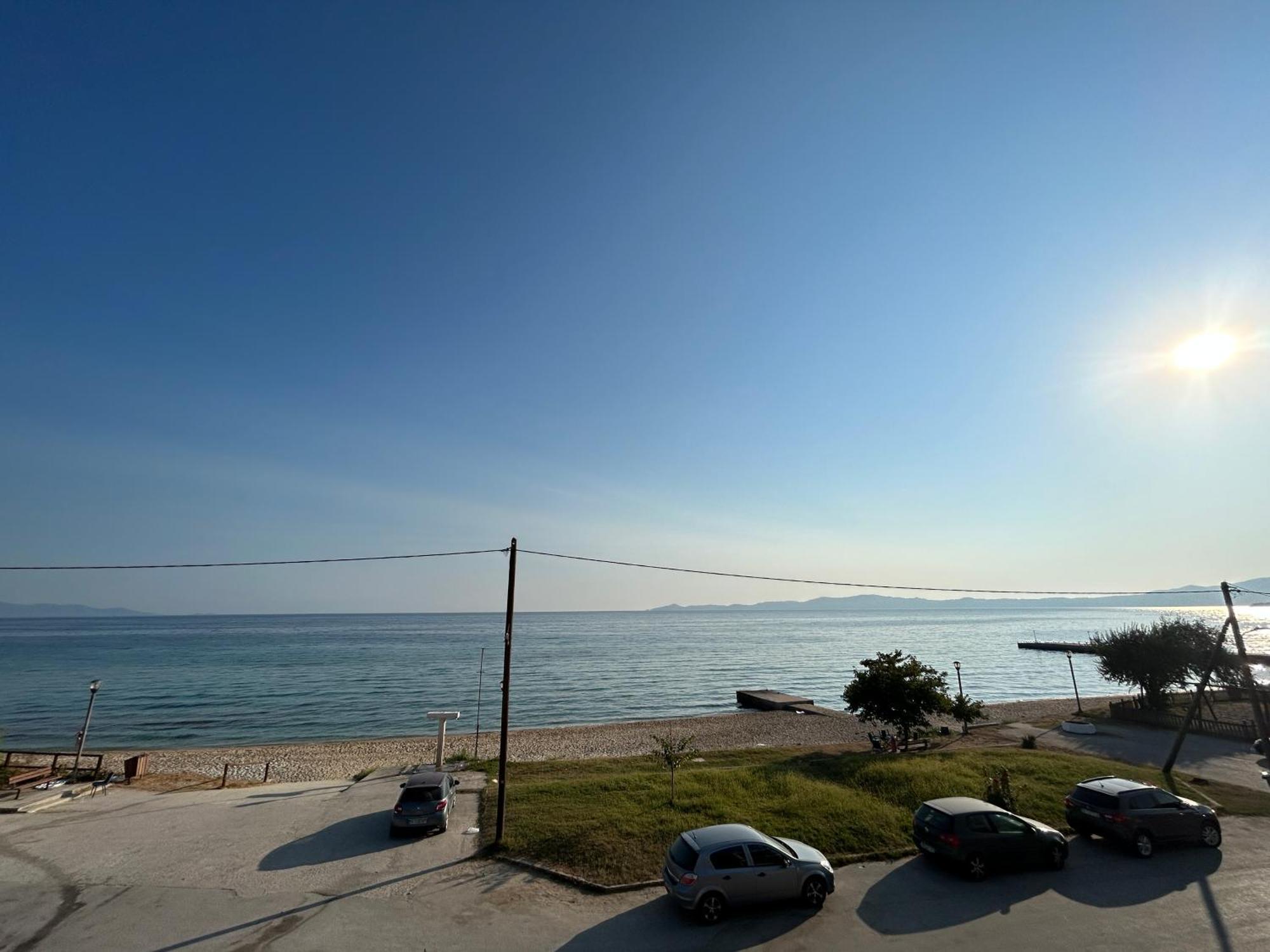 Sea View Loft Apartment Nea Roda Luaran gambar